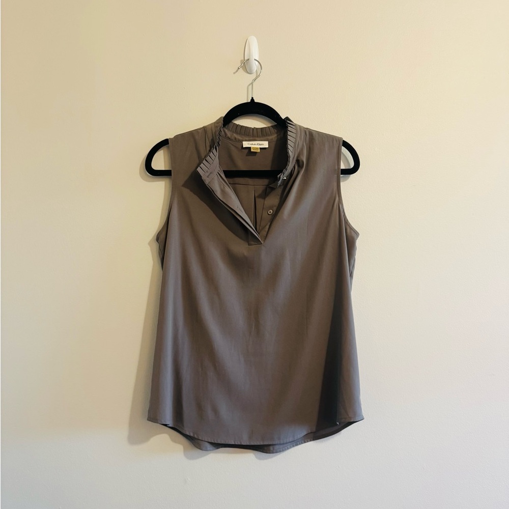 Calvin Klein Sleeveless Brown Blouse